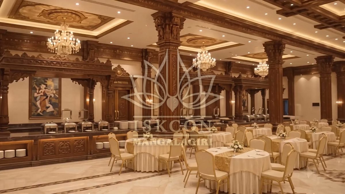 A spacious dining hall